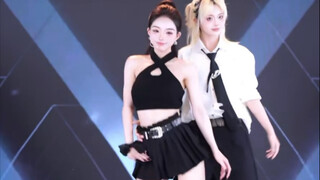 20250928 EUREKA group live duet Cheng Yi & Luo Luo trouble marker