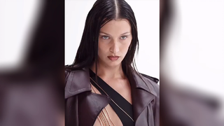 Các bộ đồ mà Bella Hadid đã catwalk