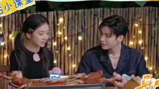 [Under the Strange Man] Vương Anh Lộ đã dạy Hầu Minh Hạo nói tiếng Tứ Xuyên theo 18 kiểu, nhưng Hầu 