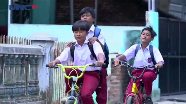 Layangan Terbang Episode 04