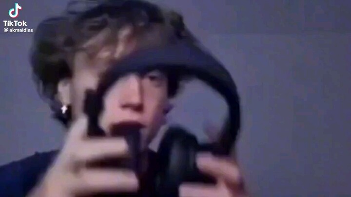 jangan lupa sholat guys