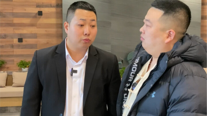 Quản lý sảnh khách sạn dễ dàng xử lý chồng của nữ chủ doanh nghiệp