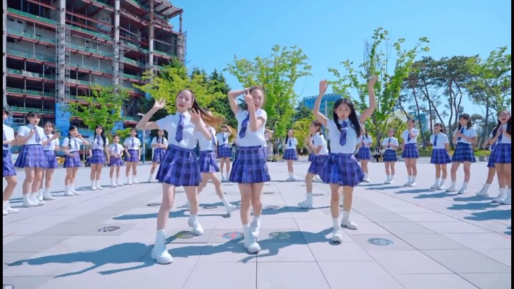 Korean elementary school students dance performance