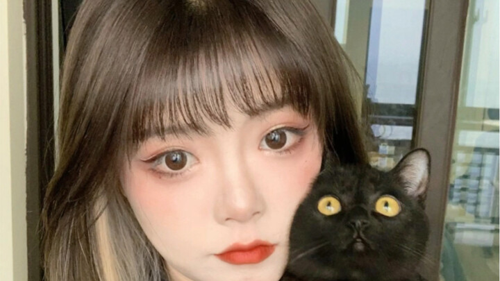 Spent 66 yuan to get a little cat whose eyes are all on me!