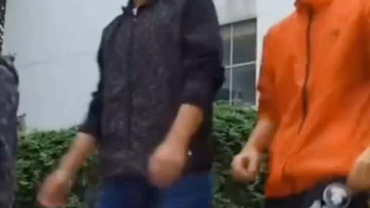 Zhang Jiawei's passionate dance performance of PPAP [Zhang Linghe]