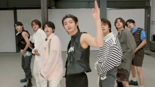 Nhóm nhạc nam Nhật Bản NEXZ của JYP ra mắt ca khúc đầu tay "Ride the Vibe" thử thách nhảy đầu tiên