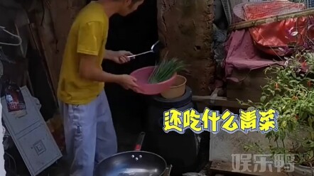 “I can’t even imagine how delicious this egg must be” — “Totally Unexpected,” hilarious