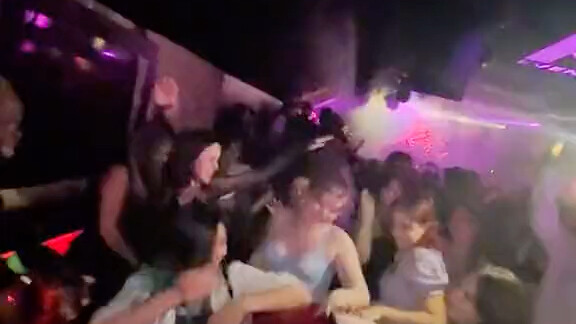 兔 瓦 斯 闯 美 失 败