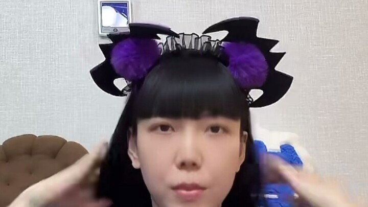 I’m dying of laughter—Wu Mochou sings about Dan Yichun [Little Sister Chun]