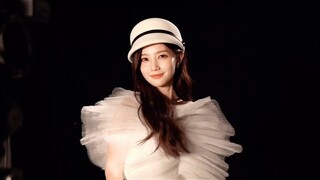 Li Yi Tong & Chang Hua Sen [ Ladys Yu 美人余 ]