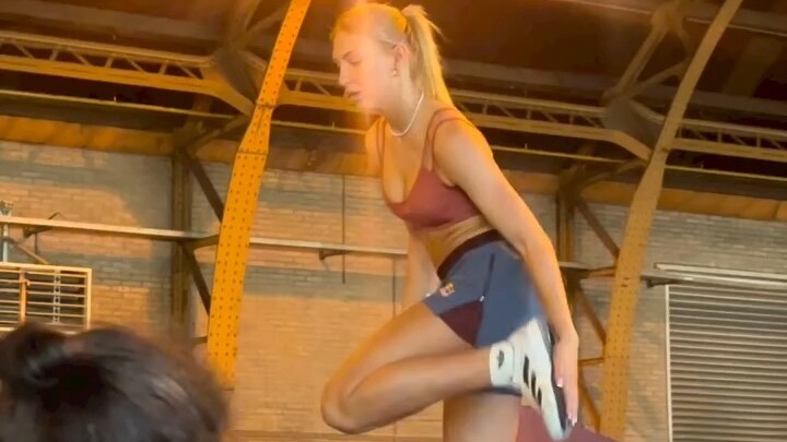 Tay đua vô địch nội dung tốc độ