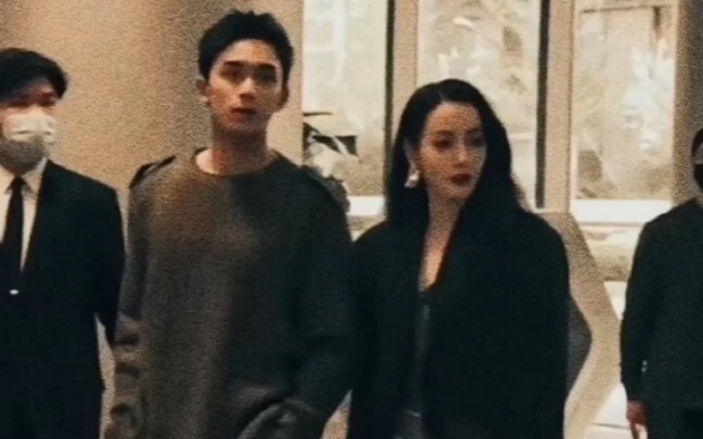 บรรยากาศที่มาพร้อมกันนี้ถือว่าเร้าใจสุดๆ แม้ในวงการบันเทิงทั้งหมดก็ตาม