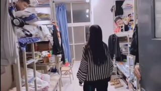 这屋卫生不合格，下一个