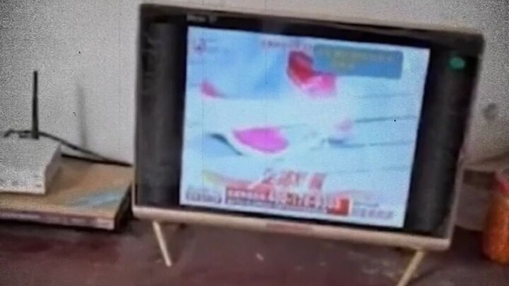 Những màn chia sẻ của khách hàng khiến người xem nghẹn lòng: một chiếc tivi nhãn hiệu trôi nổi đã th