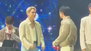 【EXO】EXO dances to the girl's song "Tomboy" hahahaha