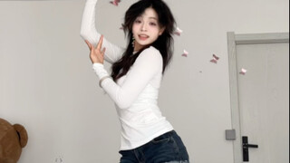 Cô ấy đang đợi bạn ở đằng xa~#chờ xem phiên bản Jun của Yuanyangxi nào nhé#dj#Yuanyangxi#Yuanyangxid