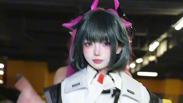 φ(0￣*) la la la_φ(*￣0￣)′