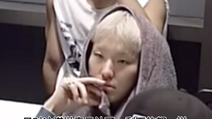 [Gui Ba] When I was rewatching the latest MV and it got to the part where someone’s legs are sprawle