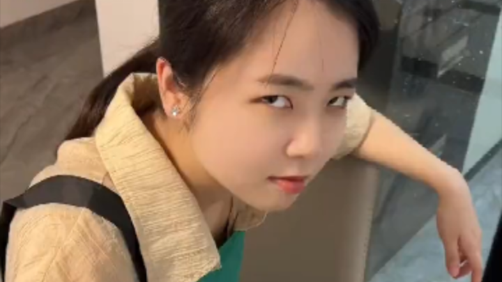 “เธอยังคงมีความสุขแบบนี้เสมอ”