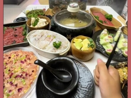 النادل: نحن نحترس من السكان المحليين بالذات!