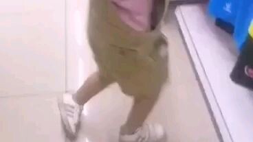 Natuwa sa pamasko ng ninang nya pinadala sa gcash kaya napasayaw