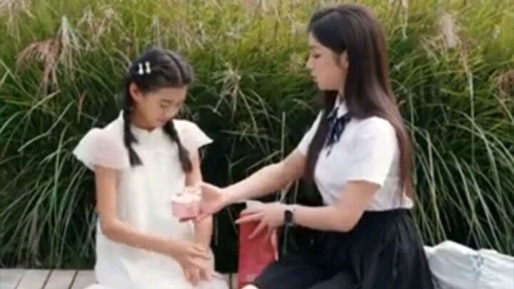 23. Secretly crushed on popular deskmate for 3 yrs. Finally got his passionate confession!