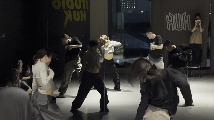 "Drowning" Choreography by Zhou Rong | Secret love is a chaotic life for one person