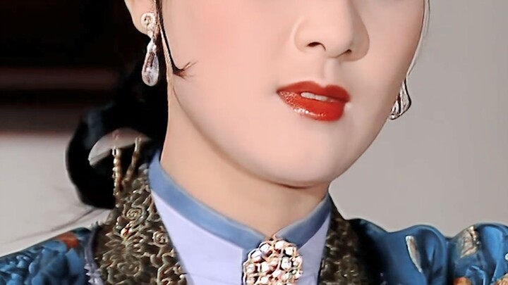 Wow, now I totally get why she was the only one on the entire crew to win the Flying Apsaras Award!!