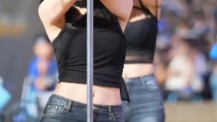 🔥🔥🔥 Vũ điệu sau khi tắm 🛀 Ơ ơ ơ (Quần jean)~~~ Lý Châu Ngân 2