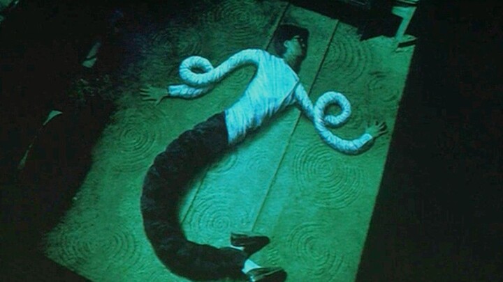 Live-action chuyển thể từ manga “Vòng xoáy” của Ito Junji: Cư dân trong thị trấn lần lượt tử vong mộ