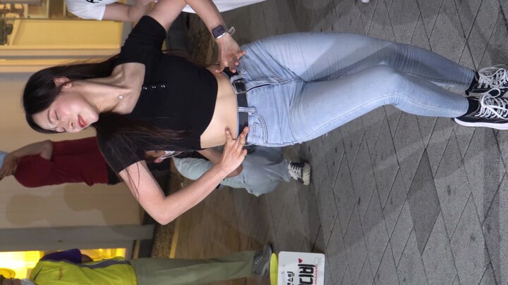 It makes me hot just looking at it!!! (Lady.B)