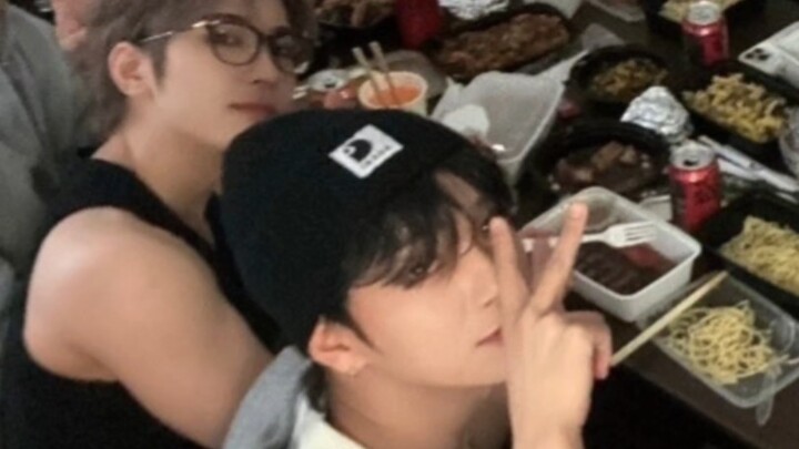 【Yuan Shua/Jing Mei】Rapper sekeras apa pun juga harus berubah menjadi orang yang manis demi membujuk
