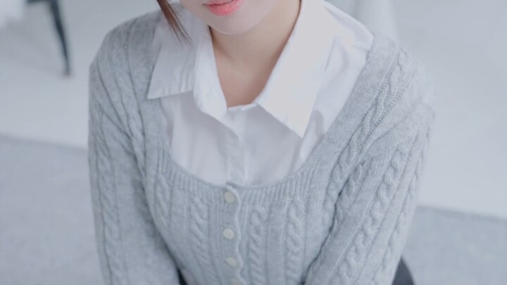 Seoyoon’s Stylish Outfit Series & Teacher Looks