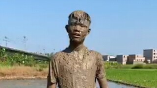 كنت أضحك بينما كنت أشاهد، لكنني لن أقول ذلك.