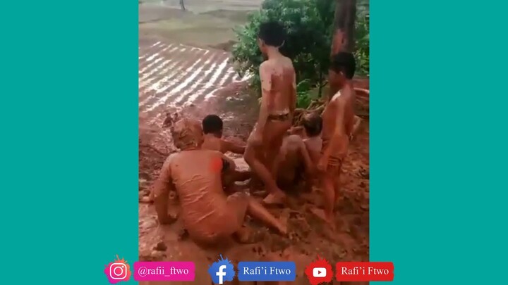 MAIN PEROSOTAN DI LUMPUR - MENYATU DENGAN ALAM