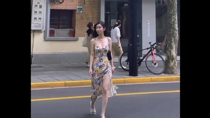 "What's the difference between love at first sight and lust at first sight?"