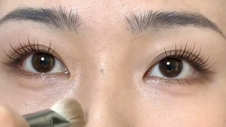 Đừng lo lắng, đây mới là cách trang điểm của người bình thường!