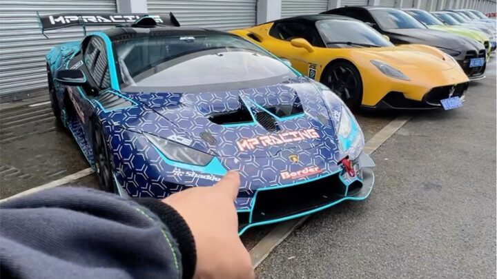 Membeli sebuah mobil balap Lamborghini seharga 700 ribu, sebenarnya apakah sepadan?