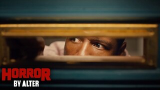 心理压力拉满！恐怖短片《门外是谁？》