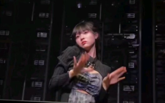 ดีเจสาวสุดเร่าร้อน