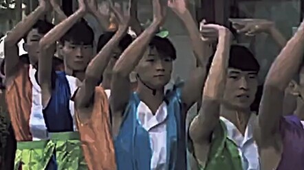 «أرعبت الشاب المارّ وجعلته يقف في منتصف الطريق»