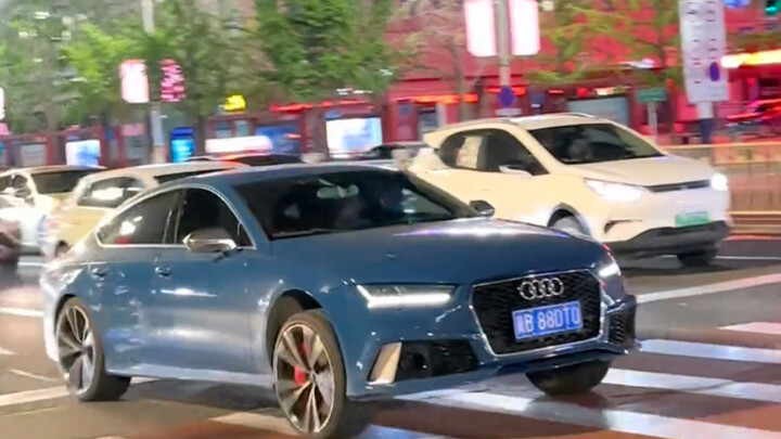 Audi RS7 launches in a split second, then crashes the next.