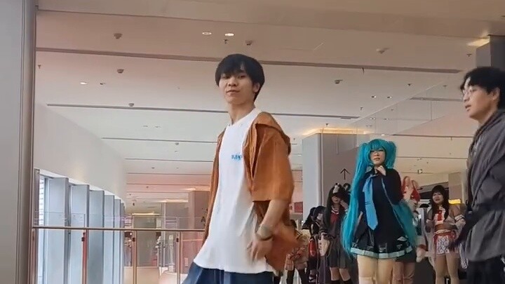 【เป่าจื่อ】ฉันอยากเป็นคนรักของคุณ! ไปดูครูสอนเต้นชีคงเต้นคัฟเวอร์ที่เมืองฉางซากัน! ! ?