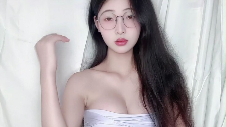 ปีใหม่จีนโทรหาฉันหน่อยได้ไหม? ฉันหมายถึงโทรศัพท์นะ