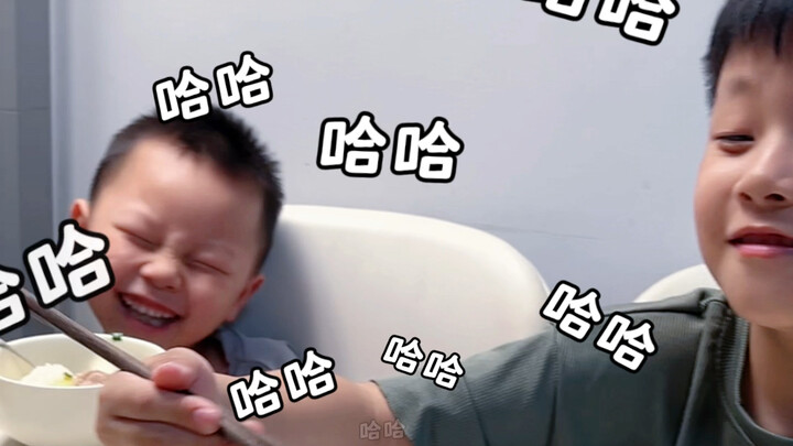 مجرد التفكير في الأمر يشعرني بالسعادة! تأكد من المشاهدة حتى النهاية 😂