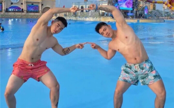 How to choose if you’re being pursued by twins