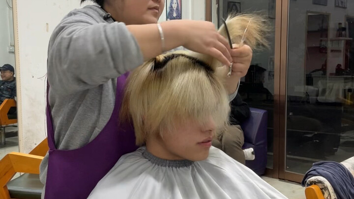 اجعلك تخرج من صالون الحلاقة هذا مبتسمًا