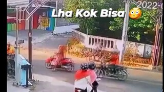 pengemudinya transparan😂