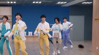 Versi ruang latihan "Xiaoyaoyou" Liu Ye, Xia Zhiguang, Wei Shenzhou, Qiao Junwu, Zhao Lei, Li Jingze