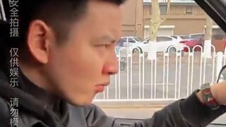 Temui kesempatan dan raihlah, langsung menginap semalam di vila mewah.